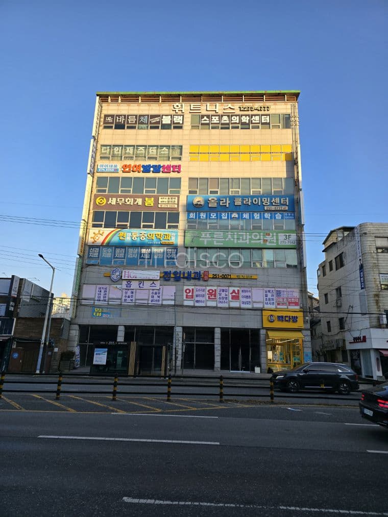 전주 송천동 1가 8층 건물 임대, 1층 180평부터 3, 5, 6, 7층 245평까지 층별 임대 및 매매. 1
