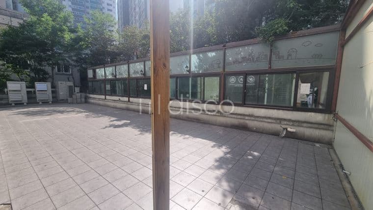 [전속 센추리21]올리브영이 있는 병의원이 임차되어 있는 메디컬 센터 1층 후면의 병의원자리 19