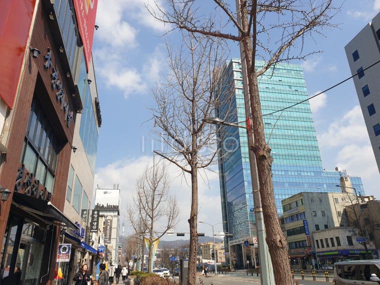 한강로1가 가시성 접근성 매우 뛰어난 코너 상가임대 1