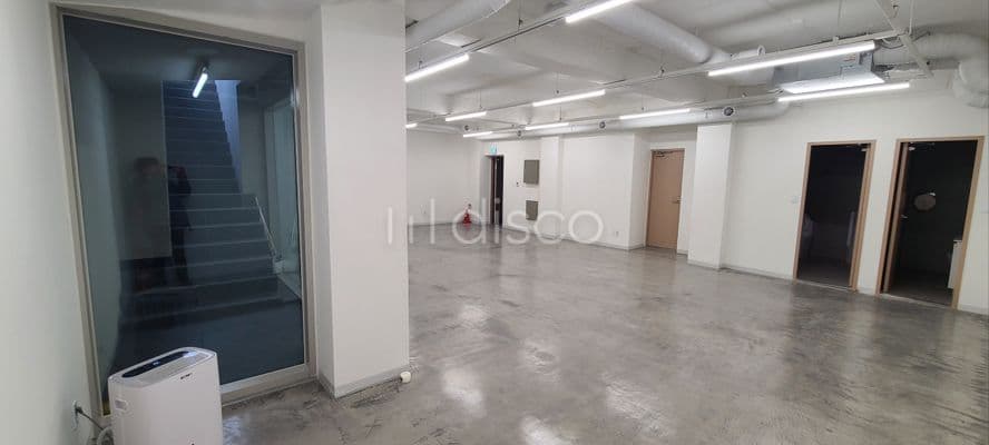 무권리 단독출입구 첫입주 지층상가 3