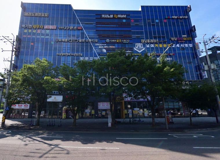 현공실 조암네거리앞 전면상가 사무실 학원 체육관 뷰티 애견등 다용도
