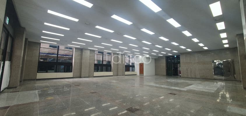 도심공항앞 대로변 1층 가시성  최고매물 3
