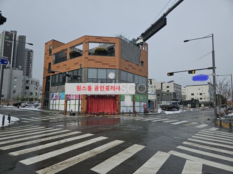 아파트 및 다가구 주택 인접한 코너상가 1층 2