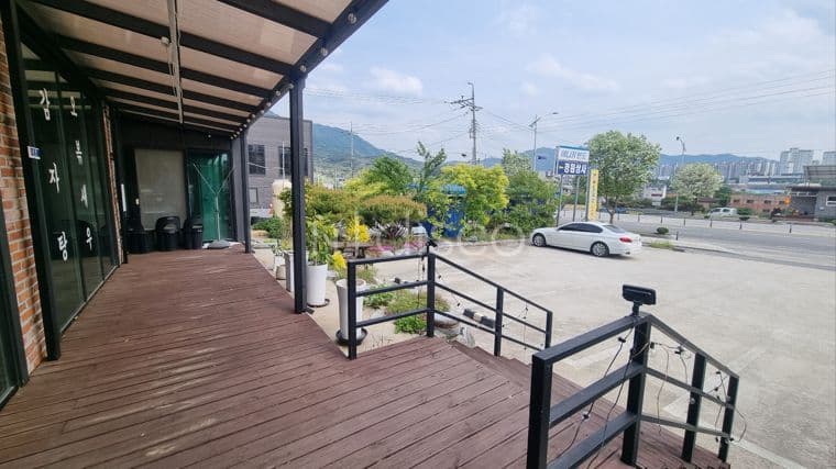 6차선도로가,주차장이 완비된 대지넗은 상가, 집기류 사용가능,냉온풍기3 3