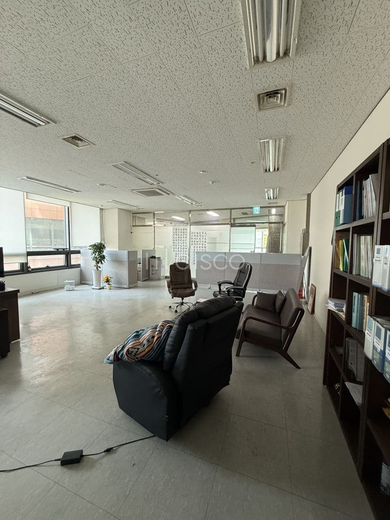 유성온천역 도보권 봉명동 핵심상권 내 즉시 입주 가능한 상가점포 11