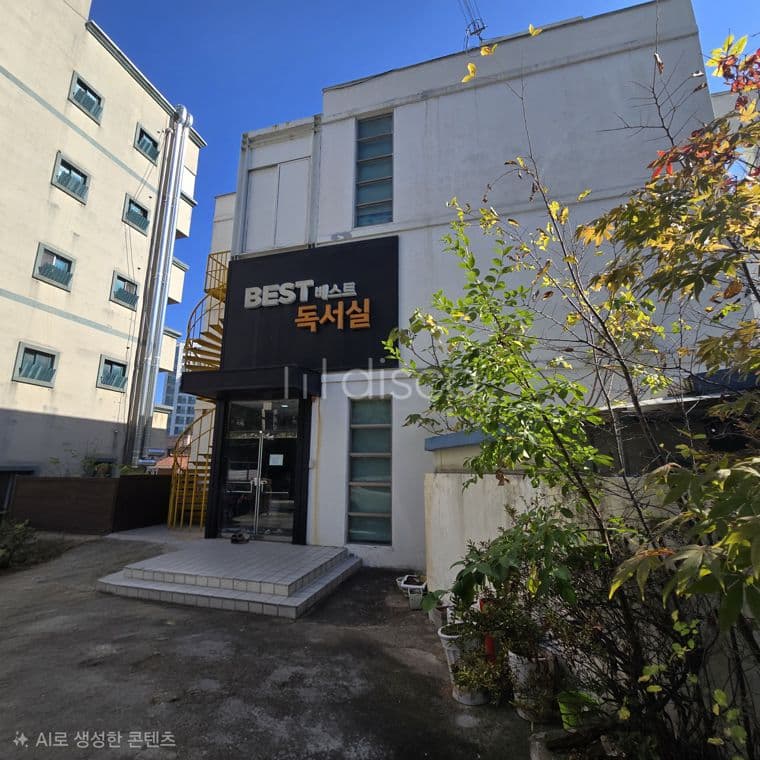 [전주 상가 임대] 우아동2가 1층 전용 55평,  버스정류장 2m, 1만세대 아파트 배후·마당 보유 3