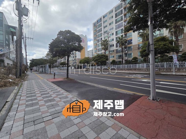 부영3차아파트앞 무권리금 버스정류장앞 첫입주  6