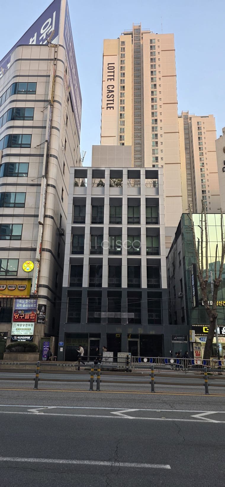 부산진구 부전역 인근 대로변상가 임대(지하1층 전부+ 지상1층 일부 묶어서)