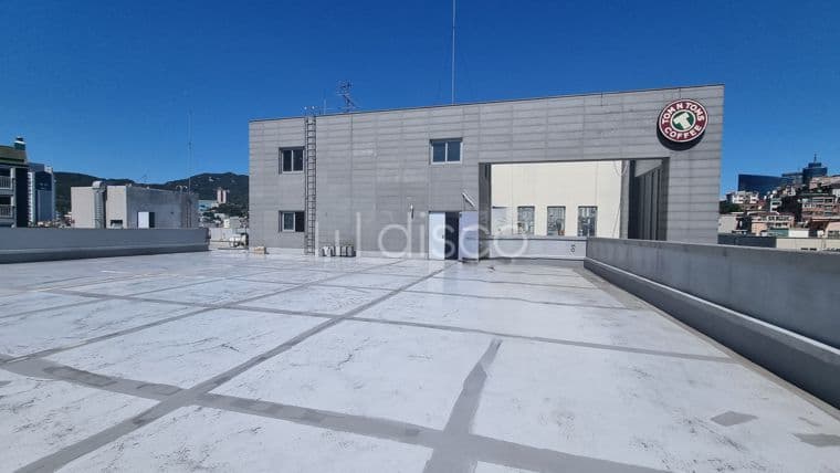 [전속 센추리21]올리브영이과 카페가 있고 병의원이 임차되어 있는 메디컬센터의 병의원 자리 1