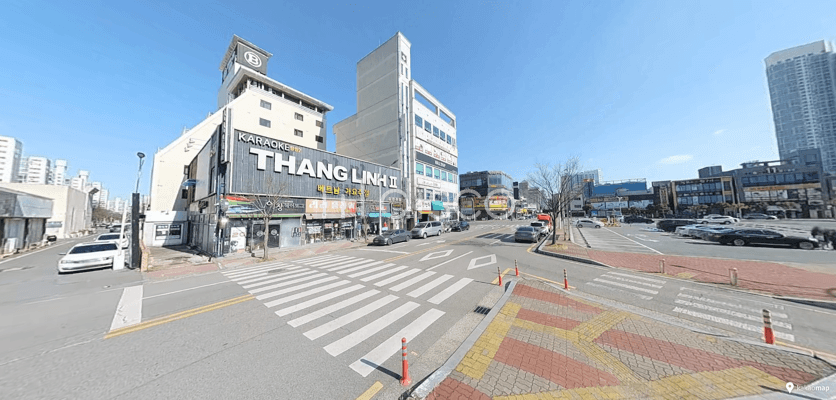 일반음식점 , 판매점, 커피전문점,  디저트숍,  평화광장 공영주차장 앞 1층 상가 