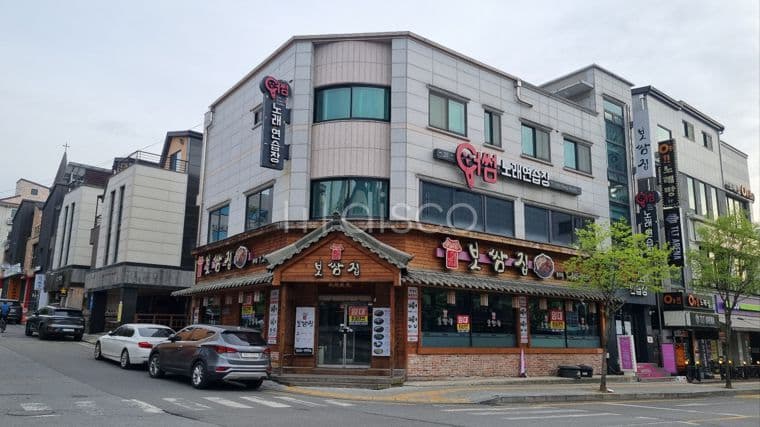 신연수동 상가 중심지 사거리코너 상가, 바로앞 주차장, 공원 있음. 2