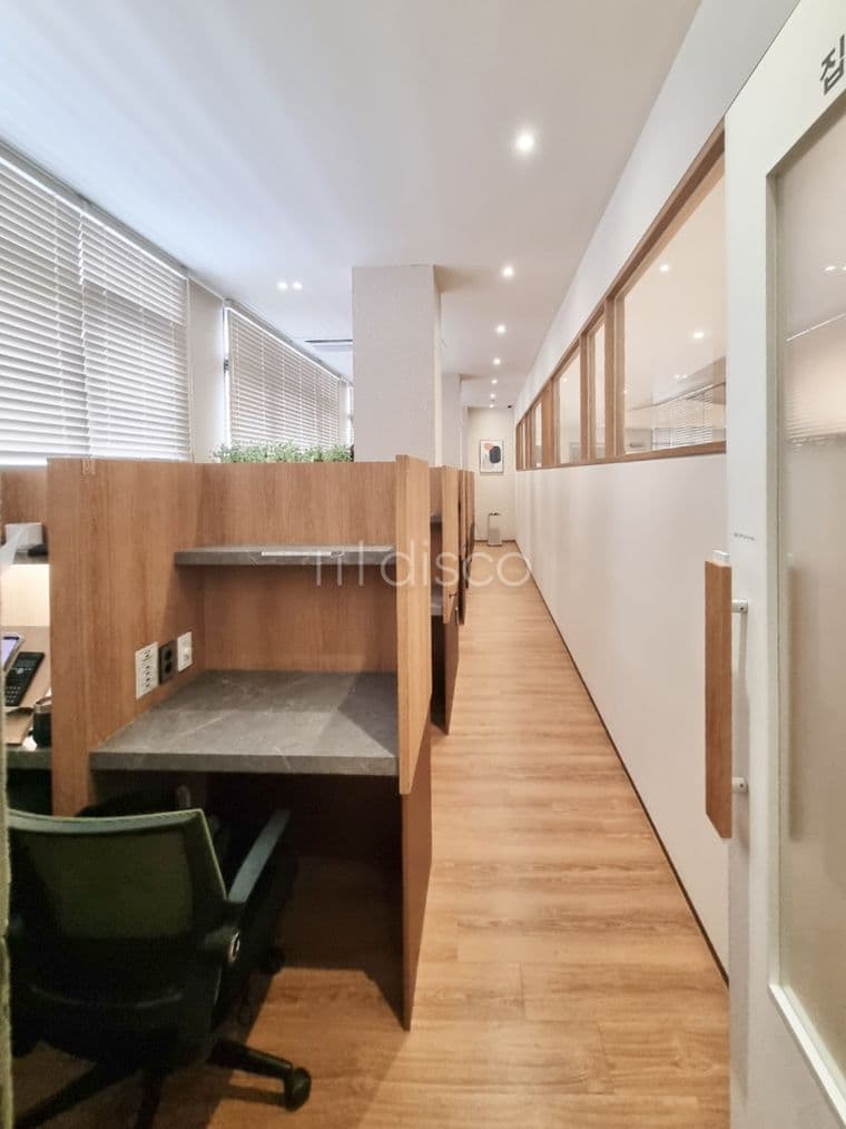 무인 스터디 카페 성업중 l 초.중학교 인접 l 안정적인 수익 12