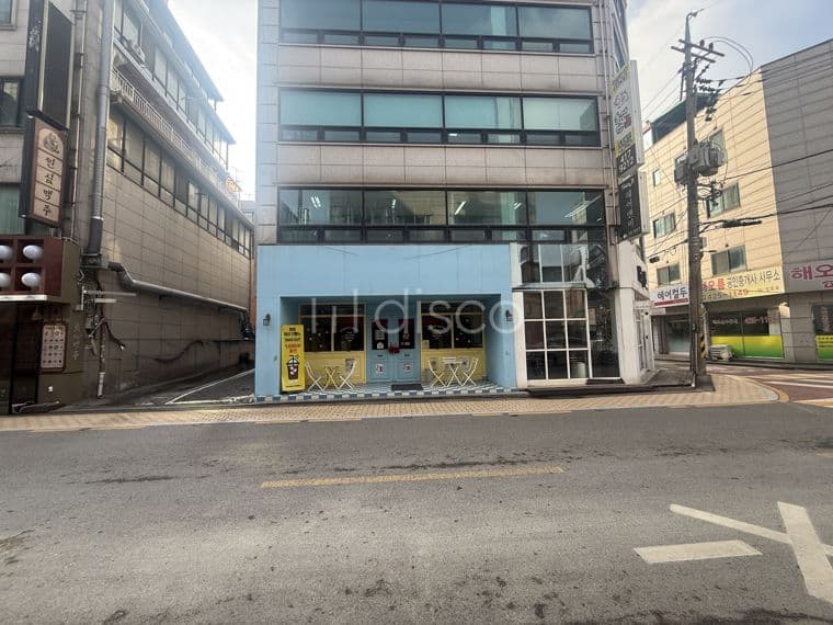 실사진有 l 테라스 전용19 l 송리단길메인 l 카페 4